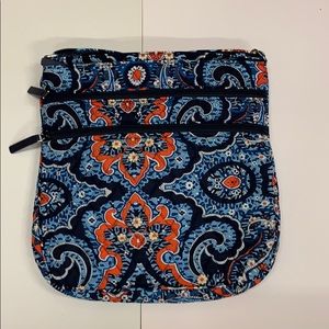 NWOT Vera Bradley Triple Zip Hipster